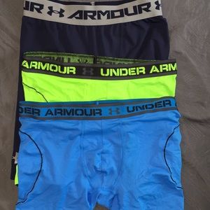 3 pair of under amour boxer briefs